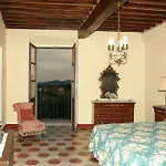 Bed & Breakfast Castello Di - Residenza D'epoca 4*
