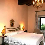Castello Di - Residenza D'epoca Bed & Breakfast