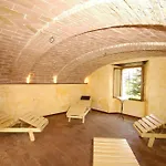 Castello Di - Residenza D'epoca Bed & Breakfast 4*