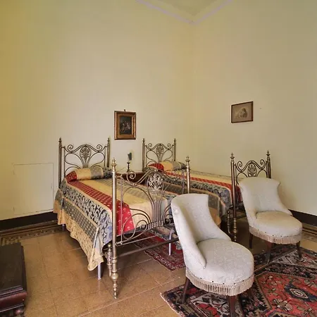 Bed & Breakfast Castello Di - Residenza D'epoca 4*