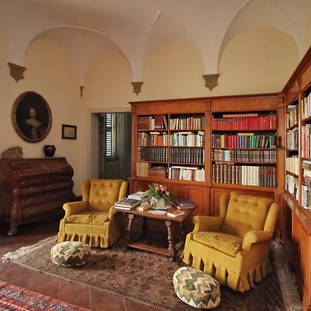 Castello Di - Residenza D'epoca Bed & Breakfast