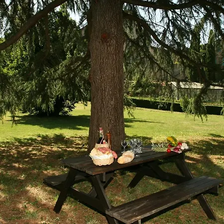 Castello Di - Residenza D'epoca Bed & Breakfast