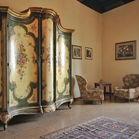 Castello Di - Residenza D'epoca