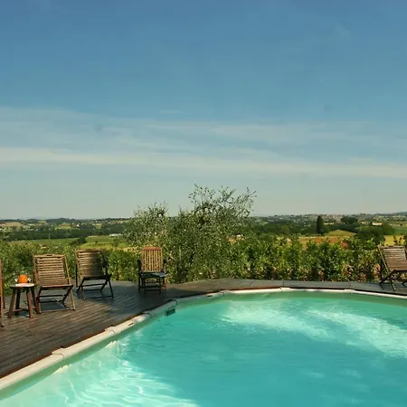 Castello Di - Residenza D'epoca Bed & Breakfast 4*